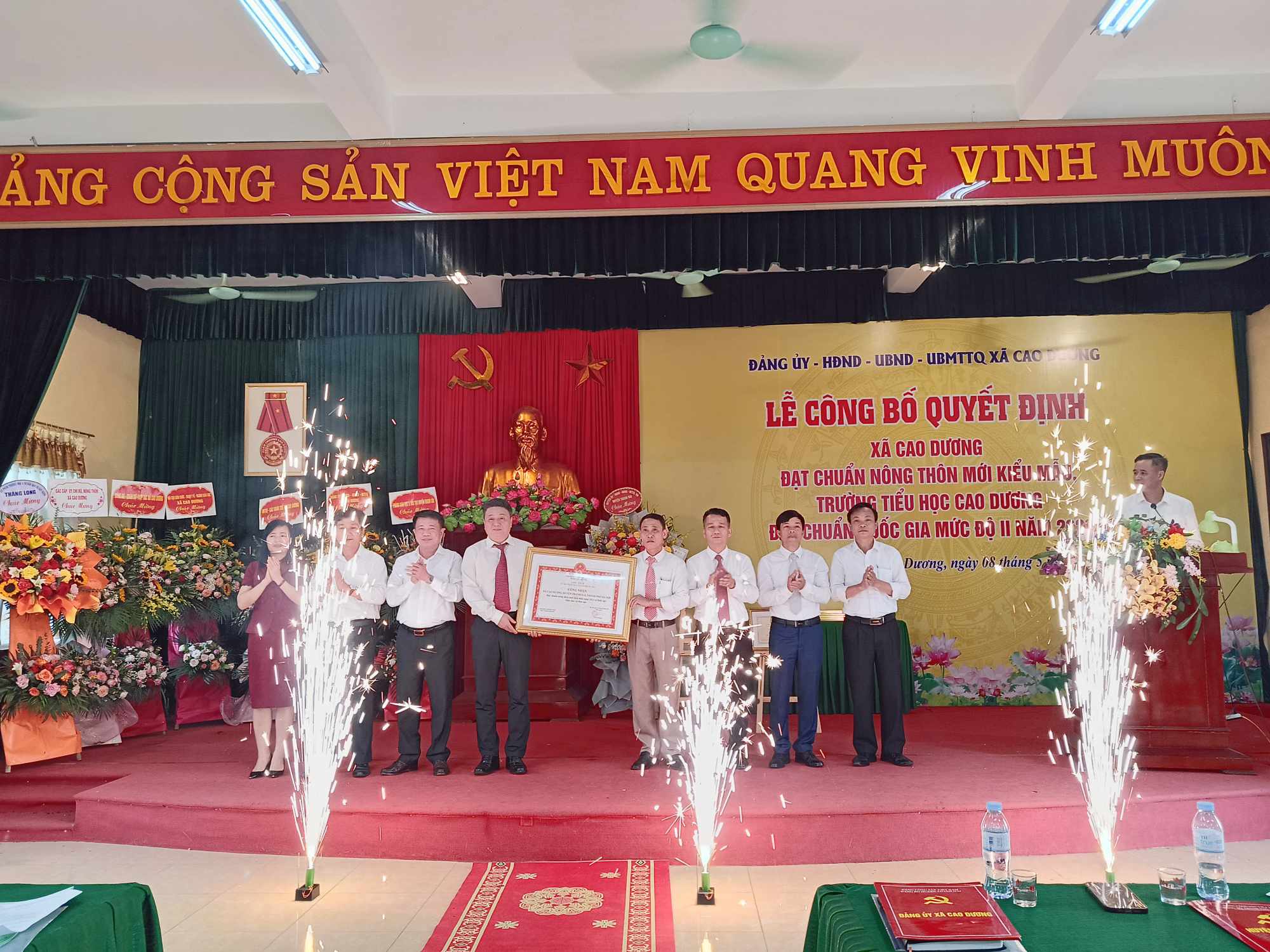 Xã Cao Dương đón nhận danh hiệu Nông thôn mới kiểu mẫu, trường Tiểu học Cao Dương đạt chuẩn Quốc gia mức độ 2 năm 2023